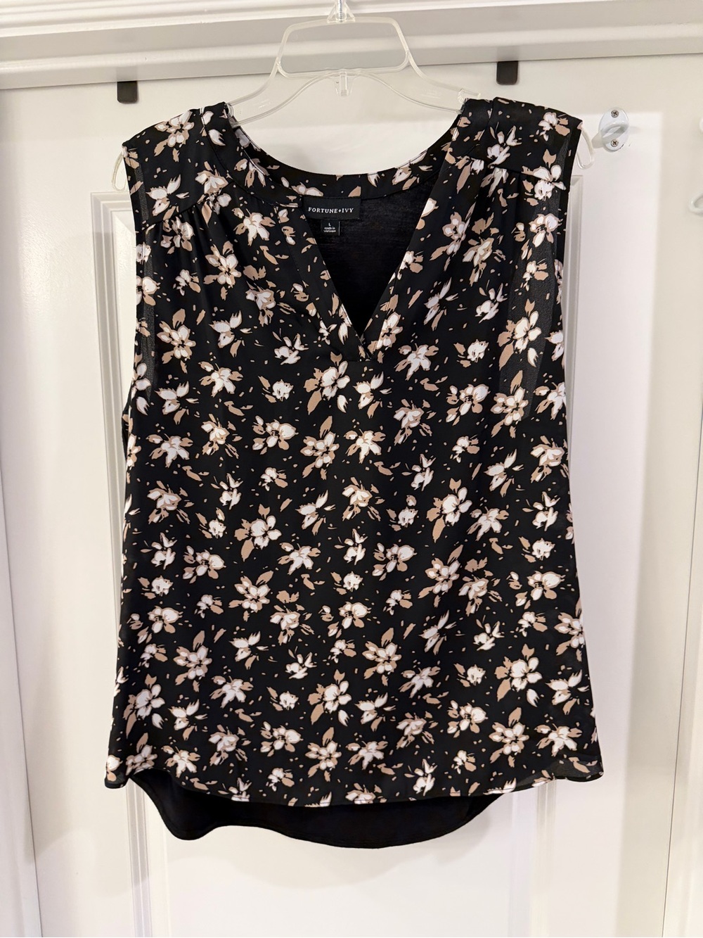 Fortune + Ivy Black Floral V-Neck Sleeveless Camisole